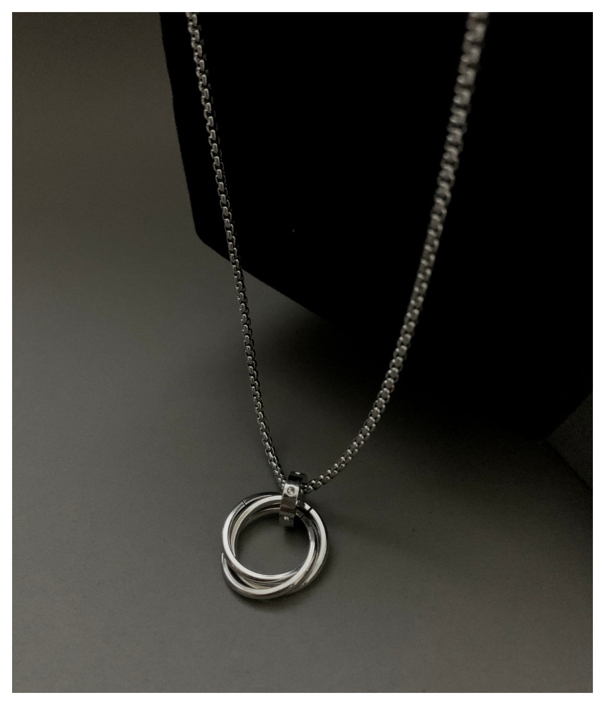 Circular Silver Stainless Steel Chain Pendant For Men