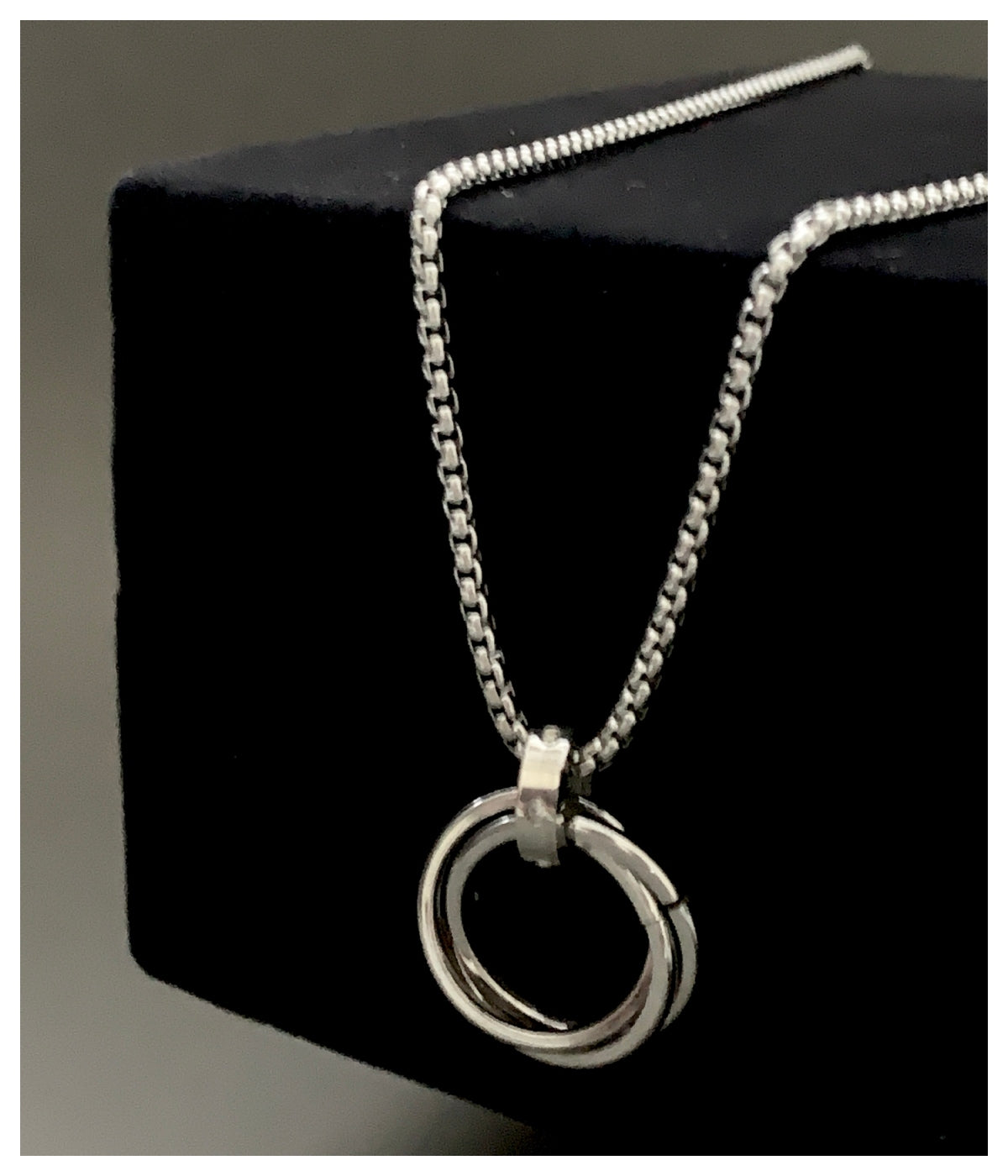 Circular Silver Stainless Steel Chain Pendant For Men