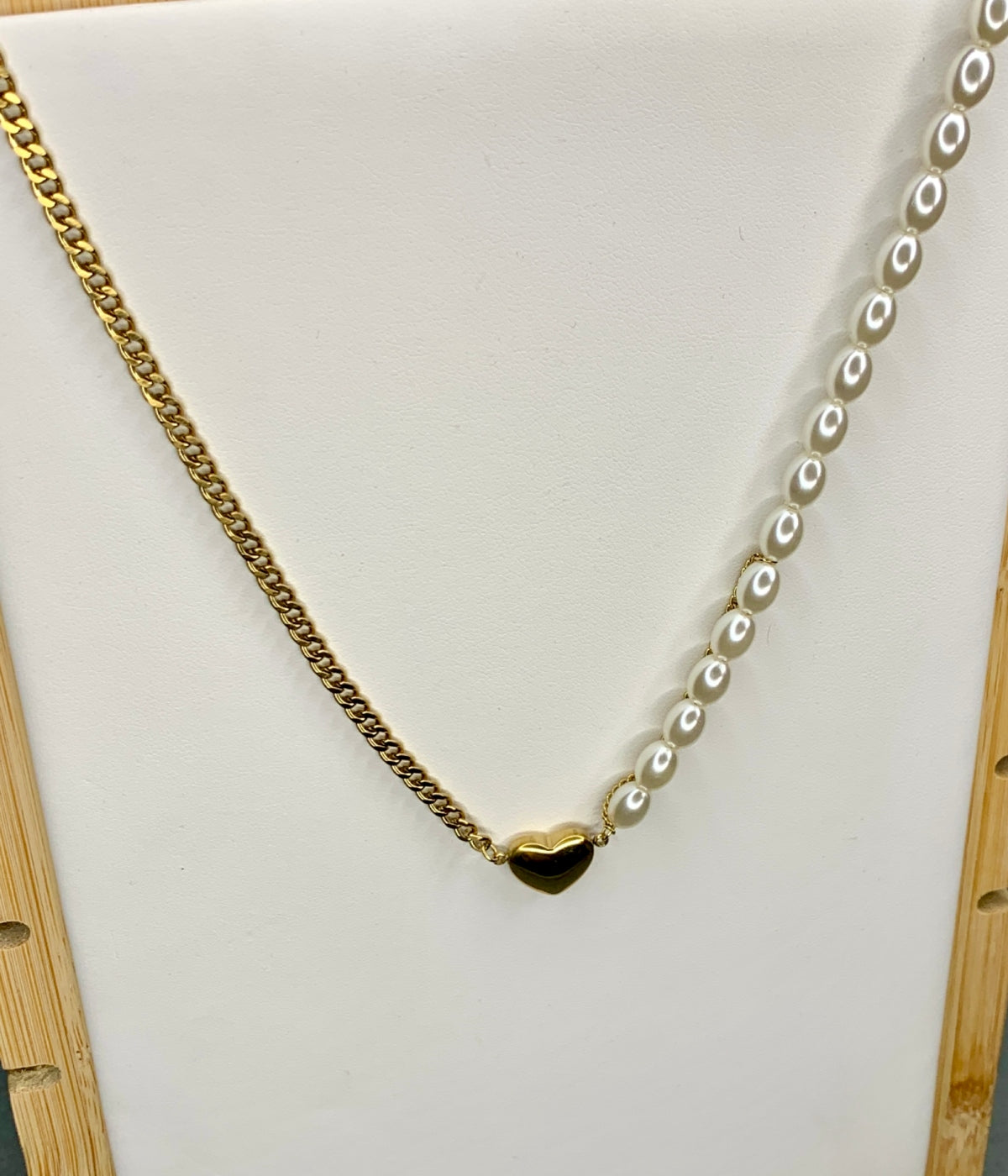 Dual-Tone Chain & Pearl Heart Neckpiece