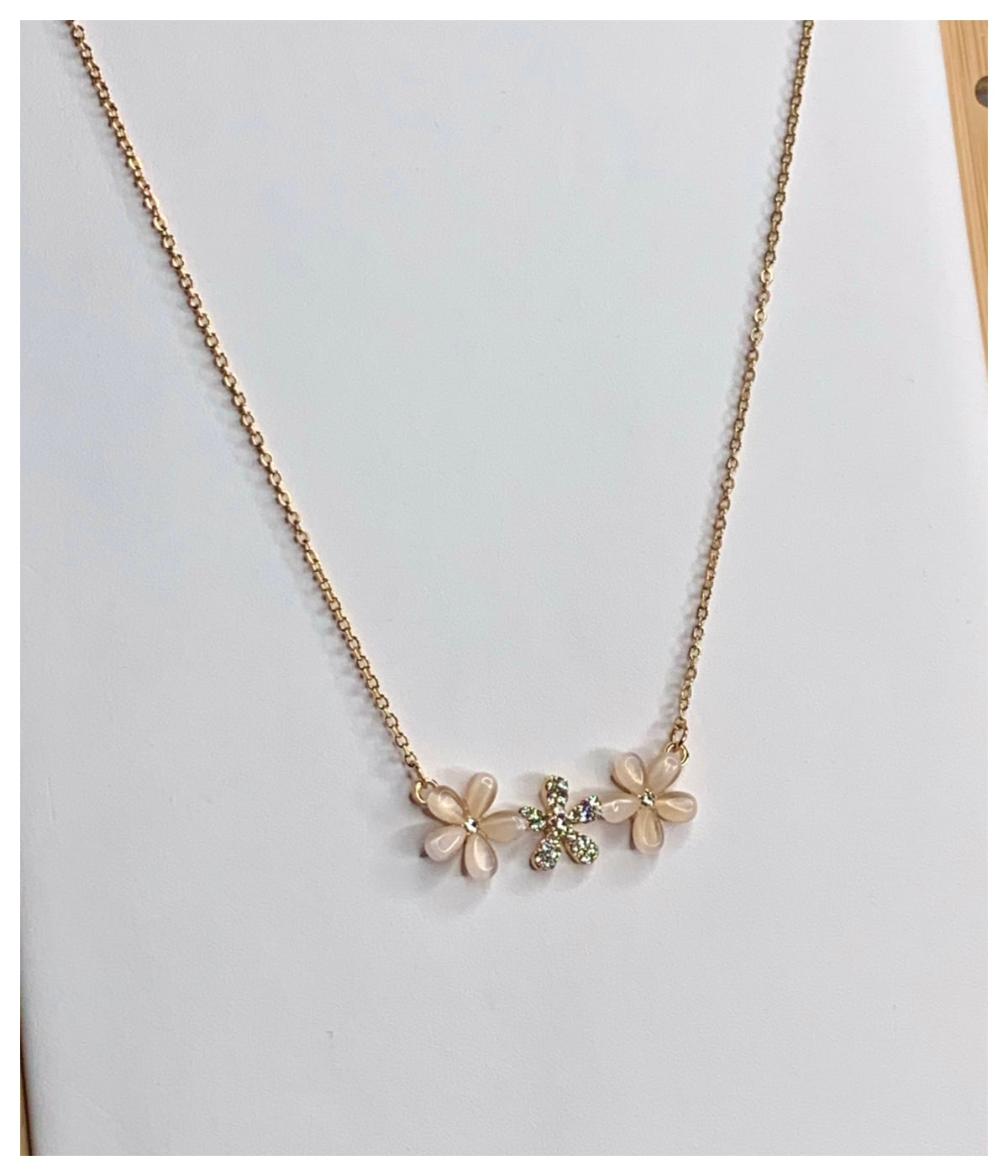 Rose Gold Classy Sleek Floral Chain Pendant