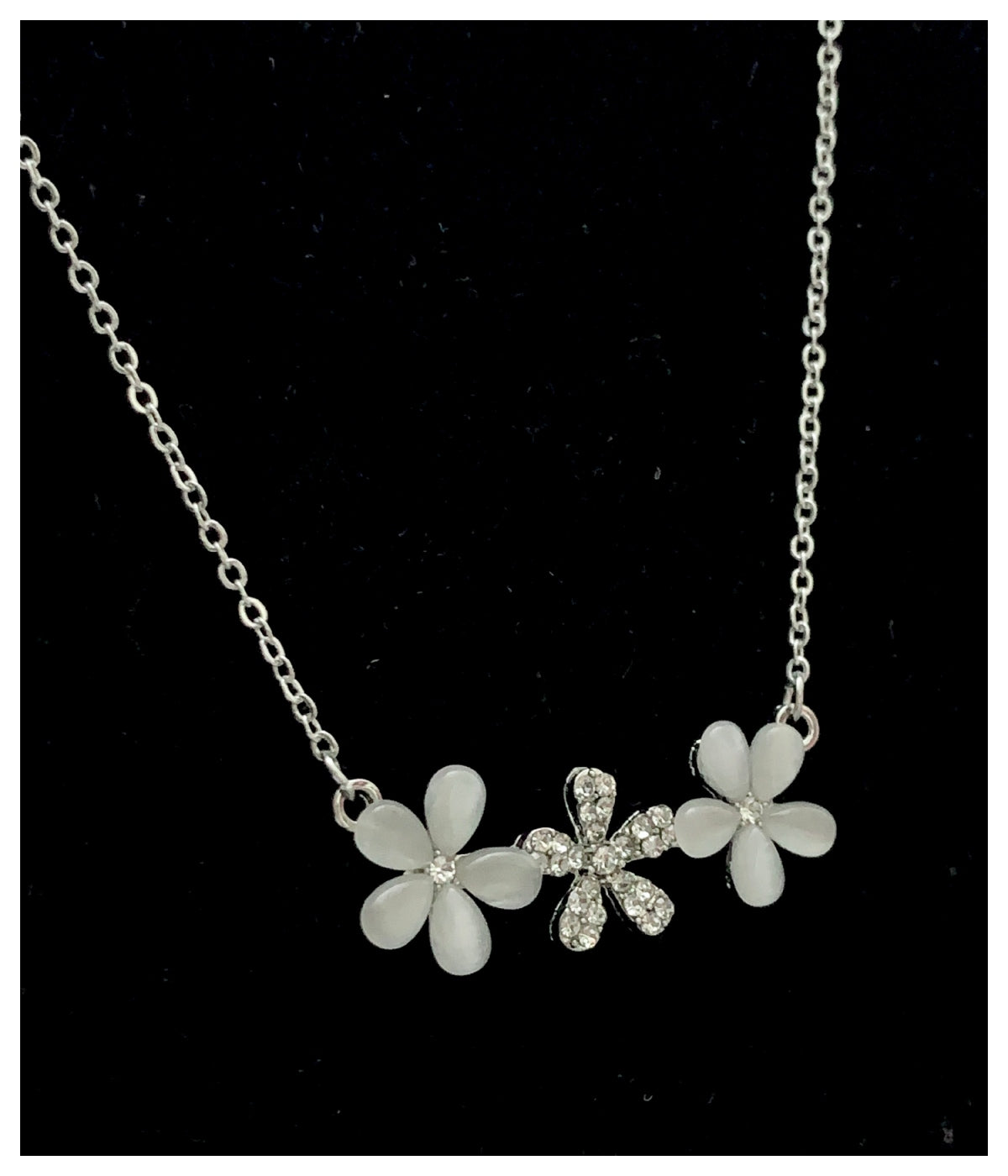 Silver Classy Sleek Floral Chain Pendant