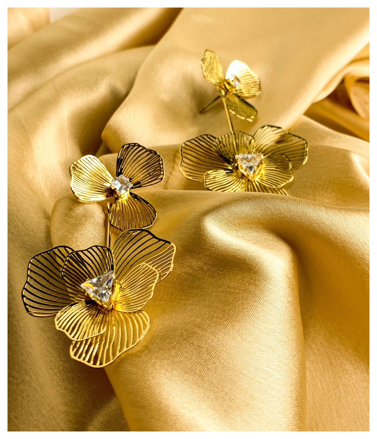 Flower 2-layered Golden Earrings