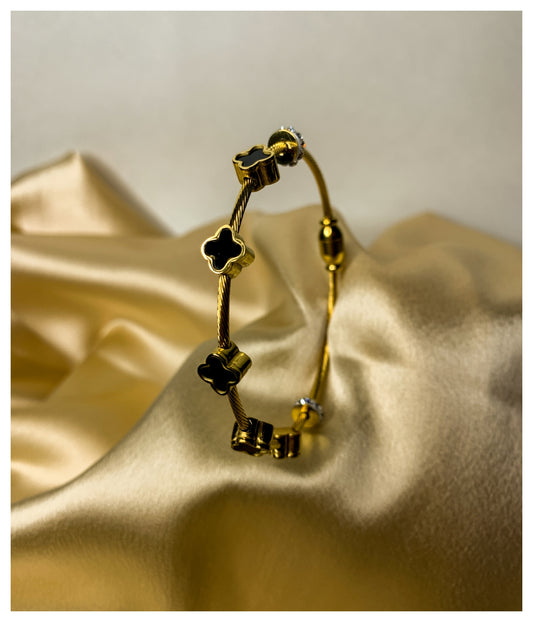 Black Clove Magnetic Lock Bracelet