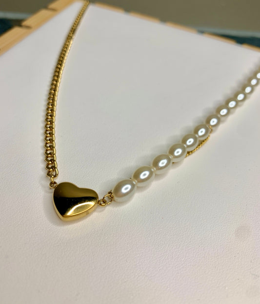 Dual-Tone Chain & Pearl Heart Neckpiece