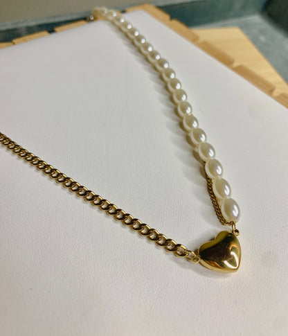 Dual-Tone Chain & Pearl Heart Neckpiece