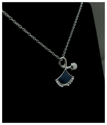 Shell Design Black Chain Pendant