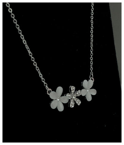 Silver Classy Sleek Floral Chain Pendant