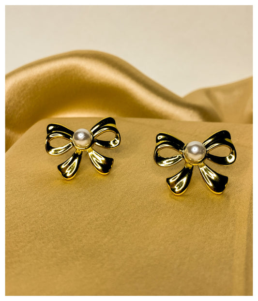 Golden Pearl Blow Earrings